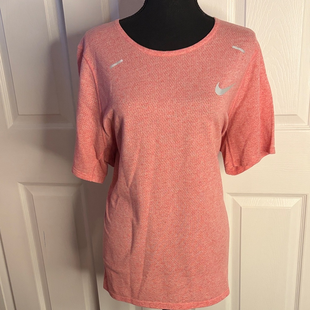 Nike Running  Women's Dri-Fit Top Standard Fit size large